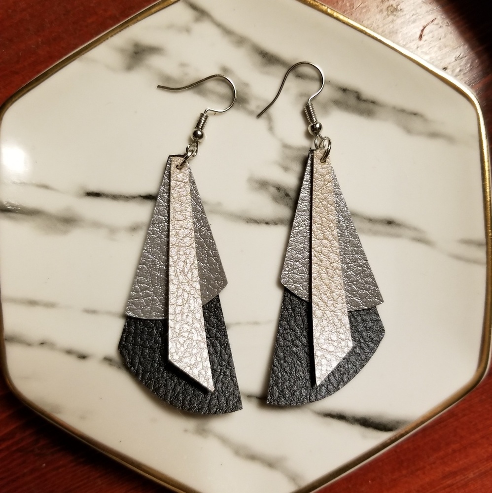 💎Handmade Faux Leather Earrings